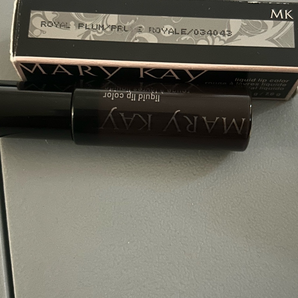 Mary Kay Royal Plum Liquid Lipstick